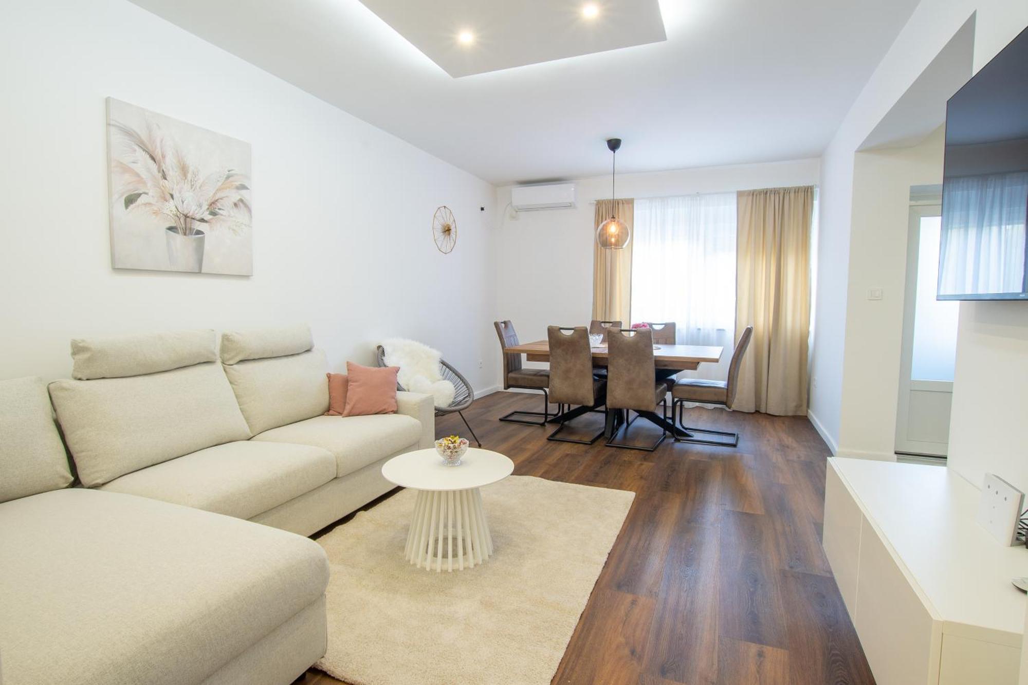 Apartman Valentina - Self Check In And Check Out Otočac Eksteriør bilde